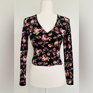 NWT Forever 21 Black and Pink Fitted Crop Blouse - Small